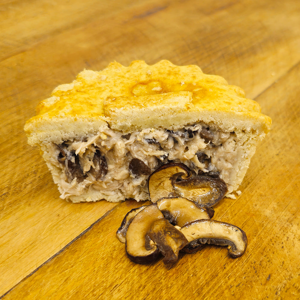 CHICKEN & CHESTNUT MUSHROOM PIE